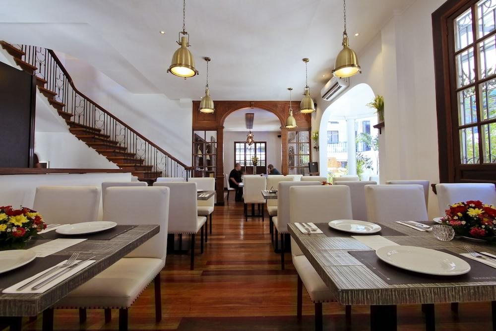 The Bourke Hotel Davao City Dış mekan fotoğraf